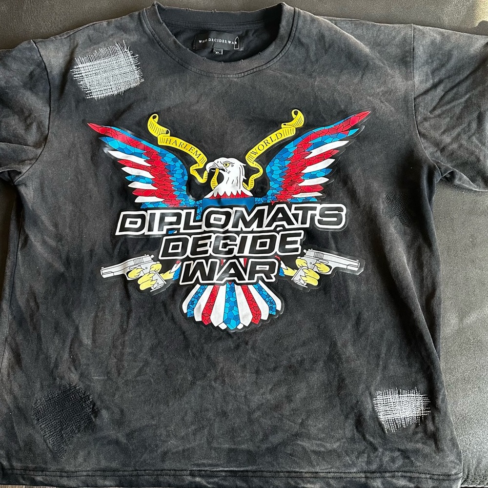 Diplomats Decide War Black T-Shirt